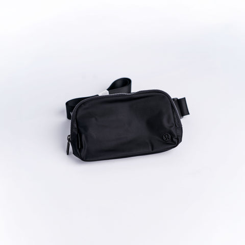 Lululemon Cross Body Bag (P)