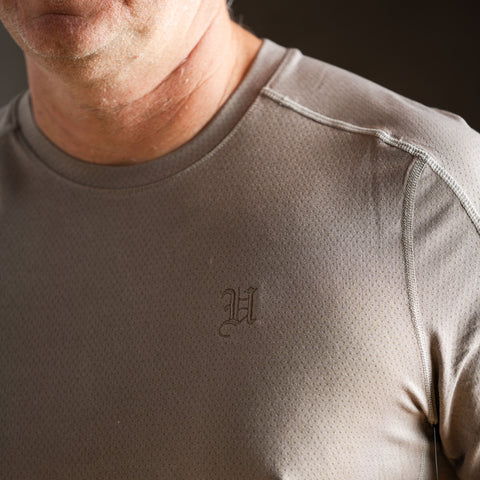 Rhone Invictus Training Short Sleeve (P)