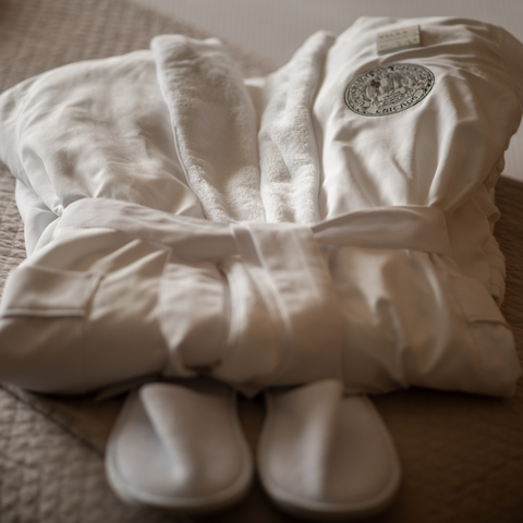 University Club Robe
